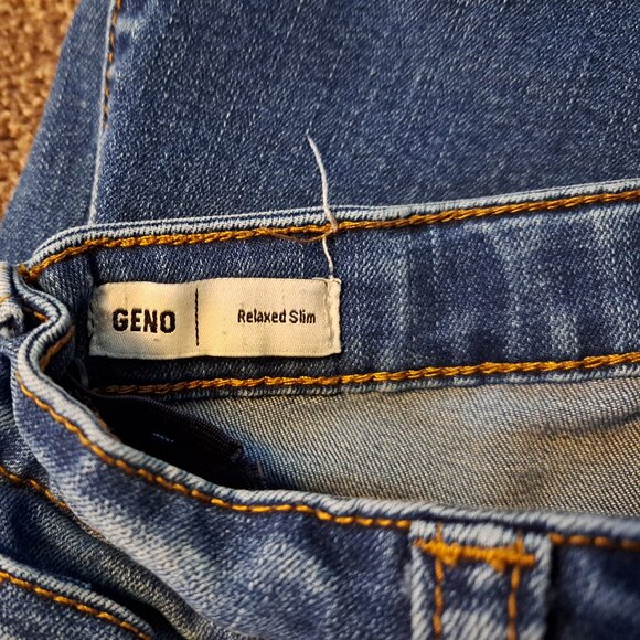 True Religion Distressed Geno Relaxed Slim Adjustable Waistline Denim Jeans - Picture 6 of 10